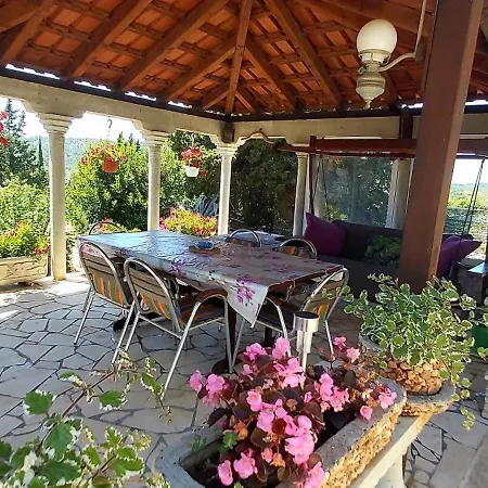 Holiday home Kuca Za Odmor Maja Srednje Selo na Solti
