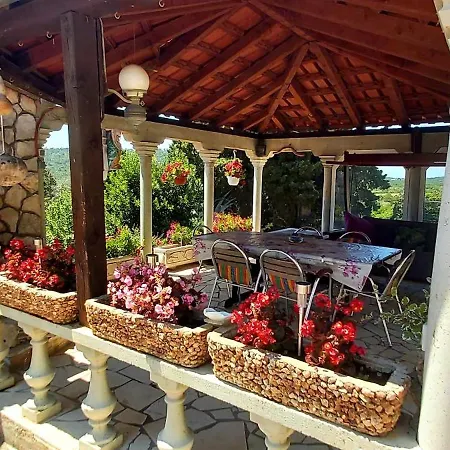 Kuca Za Odmor Maja Holiday home Srednje Selo na Solti
